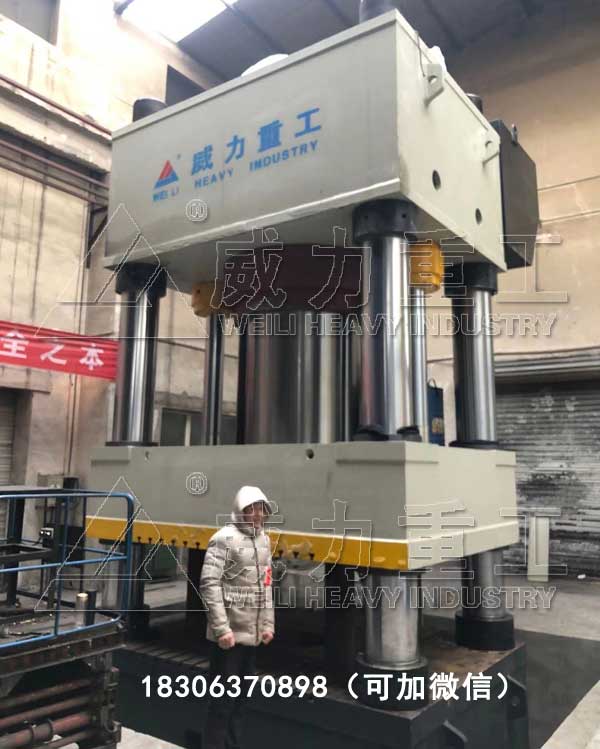 4000吨框架式液压机客户装配车间