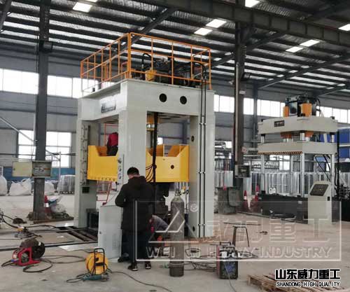 1000吨模具研配液压机加工现场