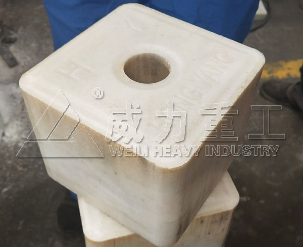 压制成型的5kg舔盐块